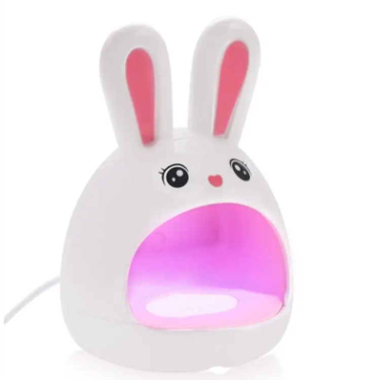 Bir Tırnak Lambası Dünya Çapındaki Profesyonel Manikür Standartlarını Nasıl Etkiler?